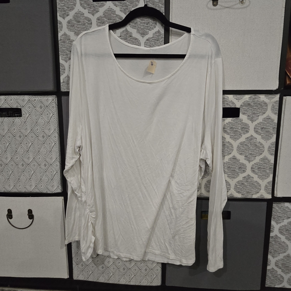 🌟 76. Daily Thread Long Sleeve Tee